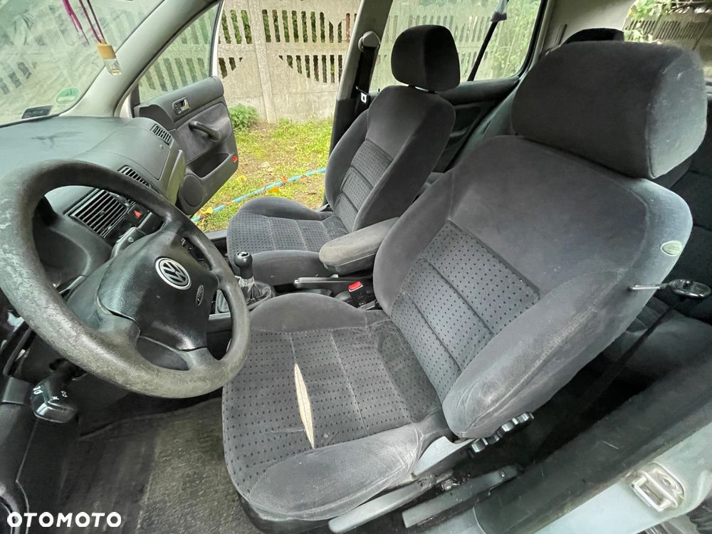 Volkswagen Golf - 15