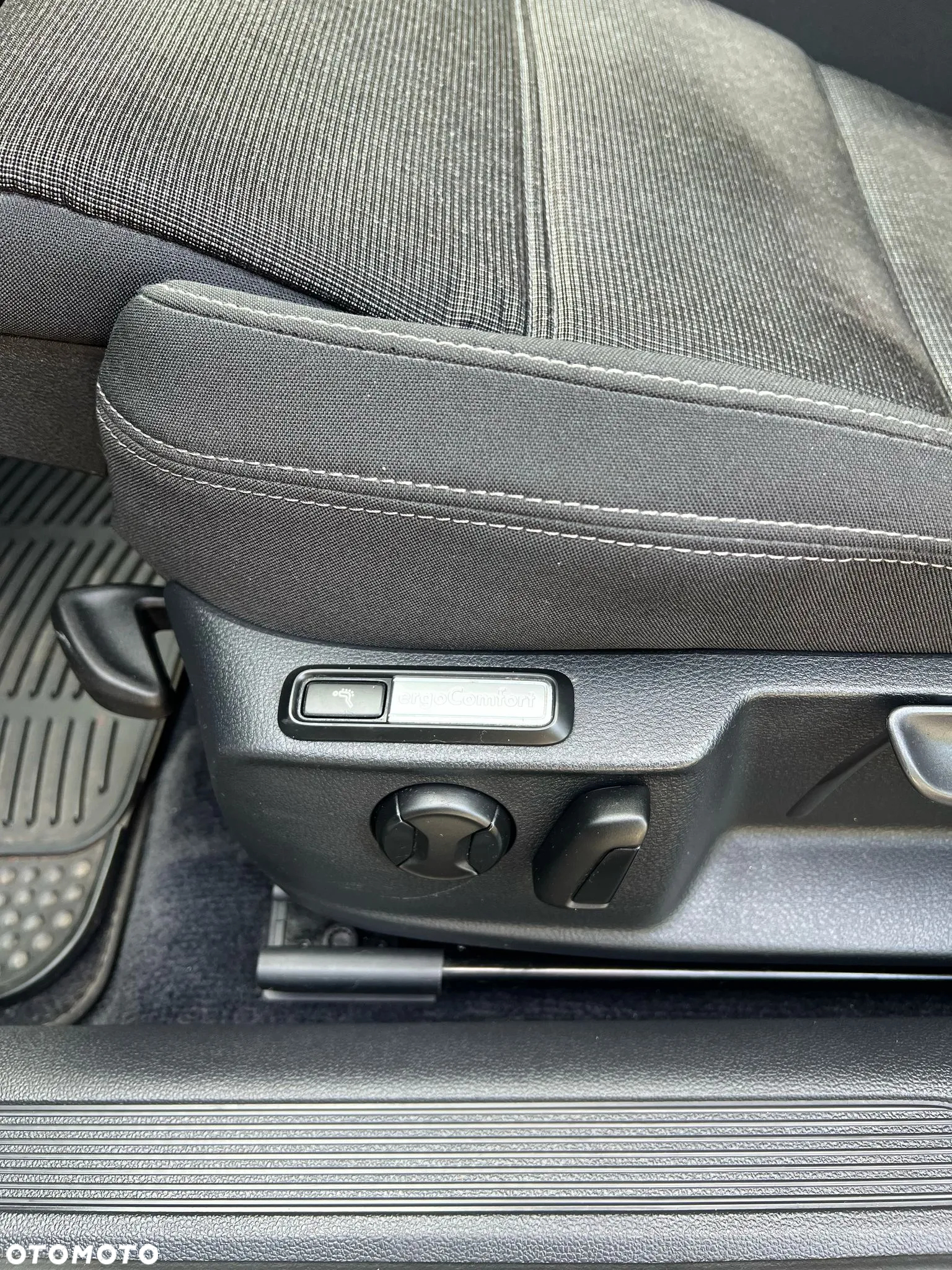 Volkswagen Passat 2.0 TDI BMT Comfortline DSG - 11