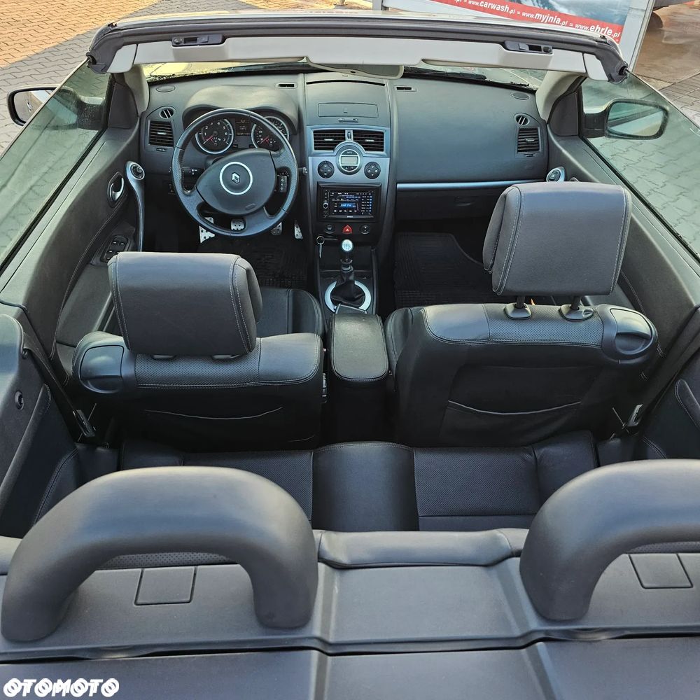 Renault Megane 2.0 Turbo Dynamique - 8