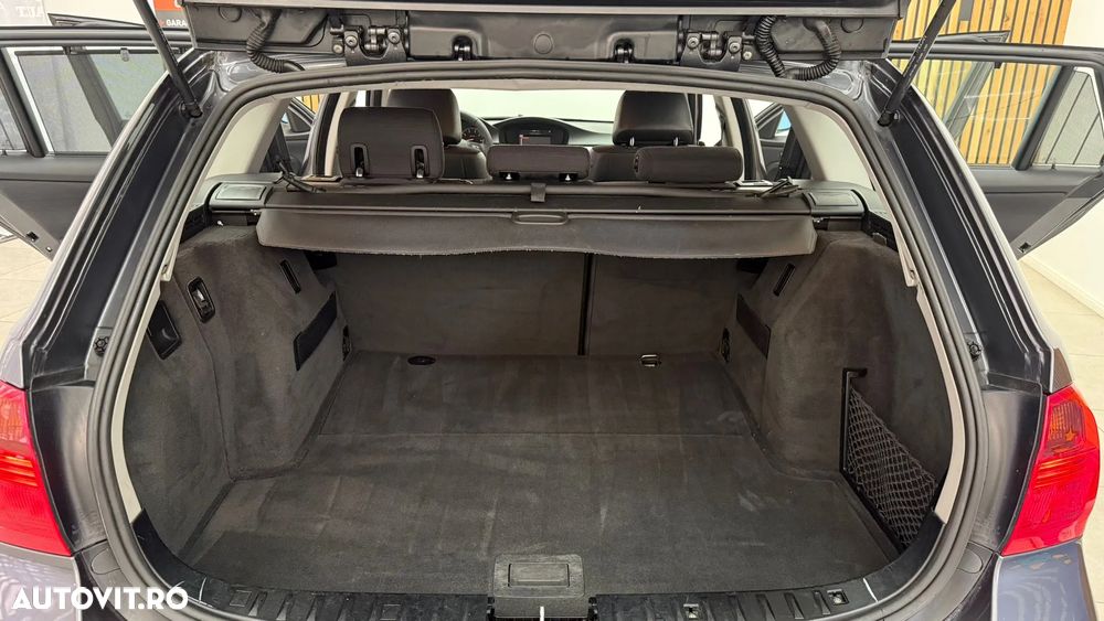 BMW Seria 3 318i Edition Sport - 17