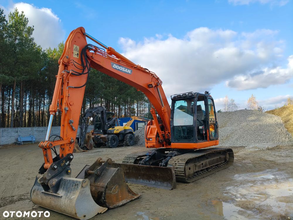 Doosan DX140 - 1
