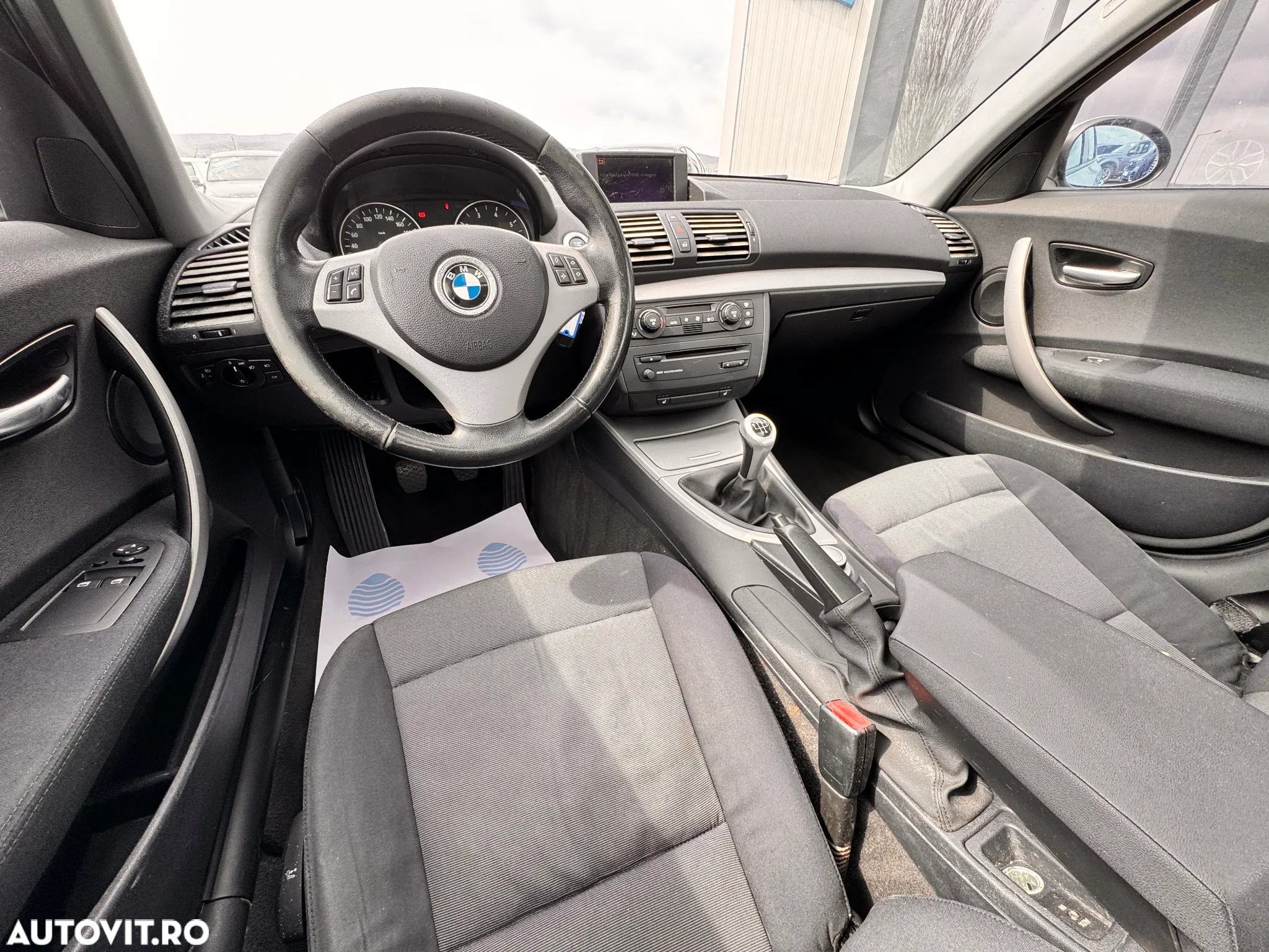 BMW Seria 1 116i - 26