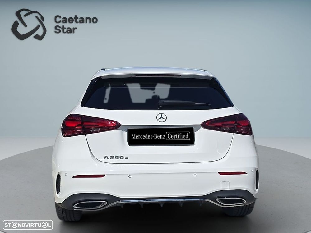 Mercedes-Benz A 250 e AMG Line - 8