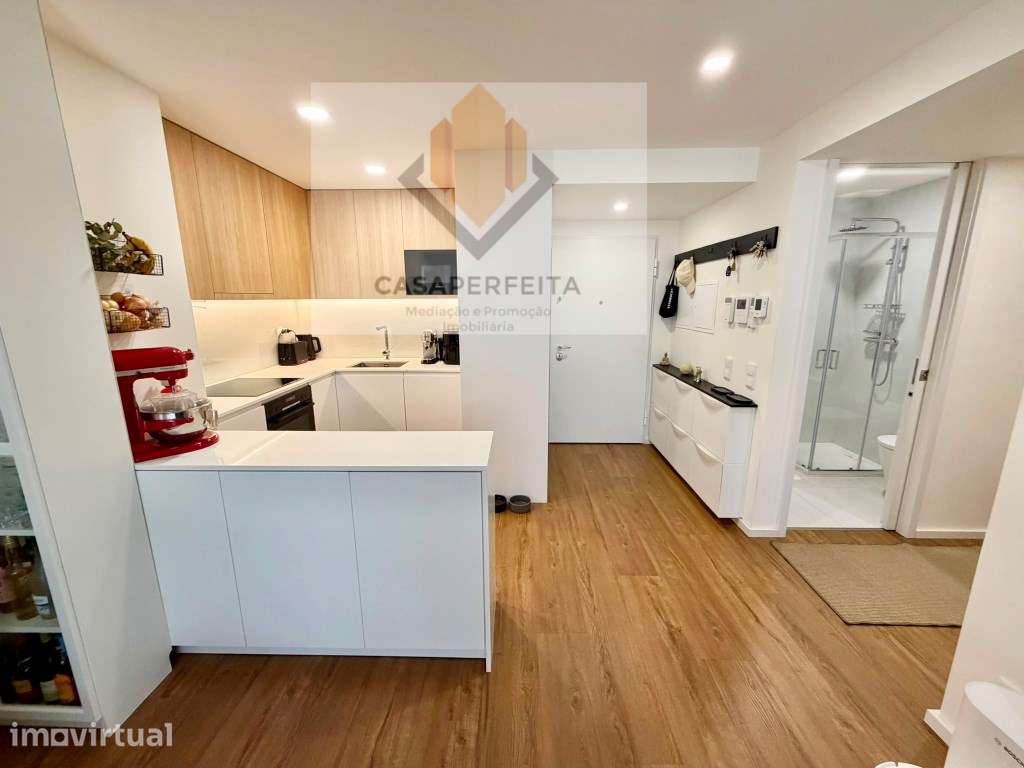 Fabuloso T2 Como Novo com Terraço e Lugar de Garagem - Candal - Vista 4
