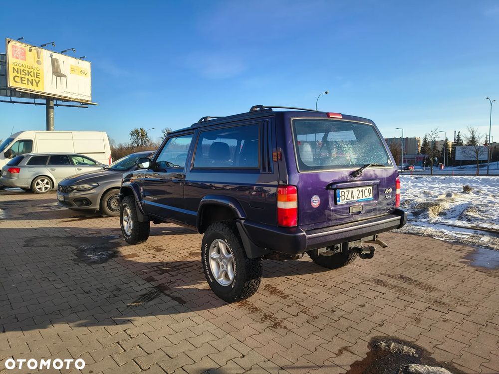 Jeep Cherokee - 5