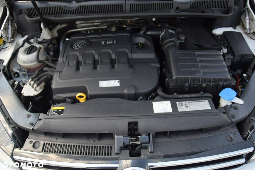 Volkswagen Touran 2.0 TDI BMT Comfortline DSG - 29