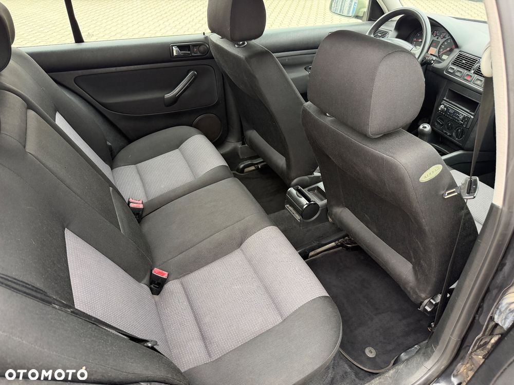 Volkswagen Golf - 14