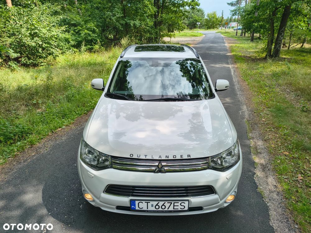 Mitsubishi Outlander Instyle NAVI + - 5
