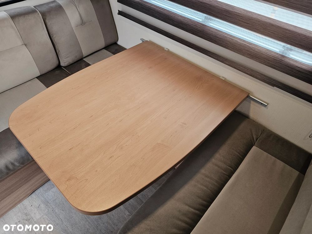 Caravelair WŁĄCZ FILMIK. DMC 1150. ŁÓŻKO MAŁZEŃSKIE, SYPIALNIO JADALNIA. ŁAZIENKA. PIĘKNA. - 8