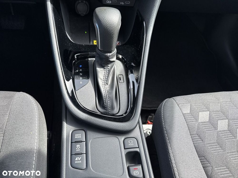 Toyota Yaris Hybrid 1.5 Style - 18