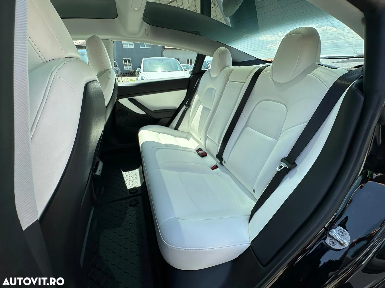 Tesla Model 3 Standard Reichweite Plus Hinterradantrieb - 9