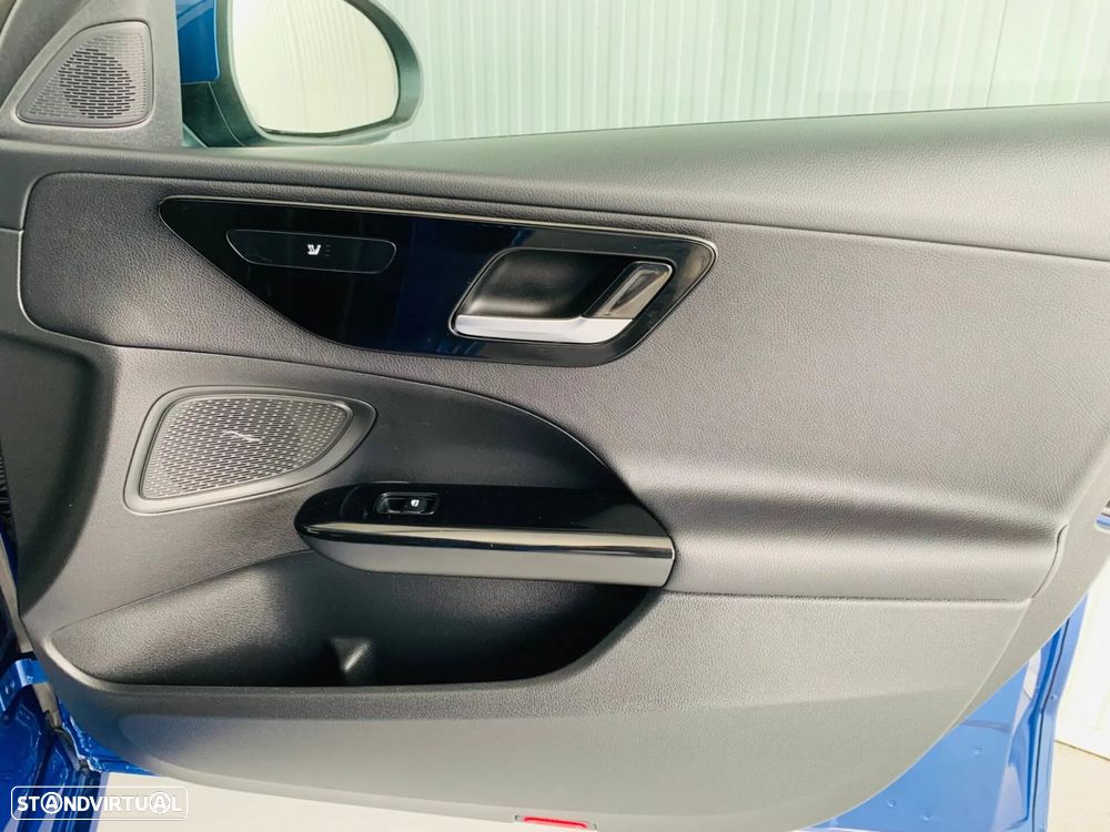 Mercedes-Benz C 200 - 44