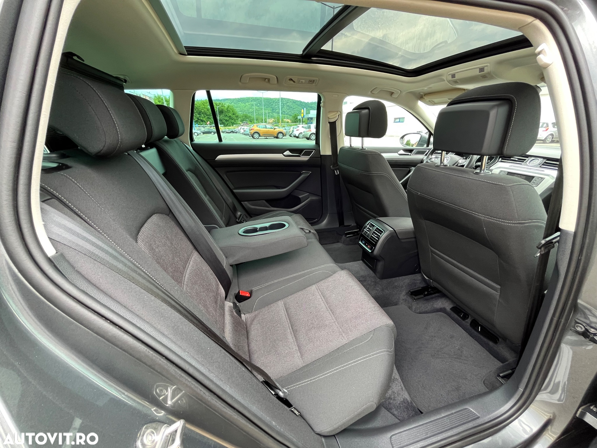 Volkswagen Passat - 21