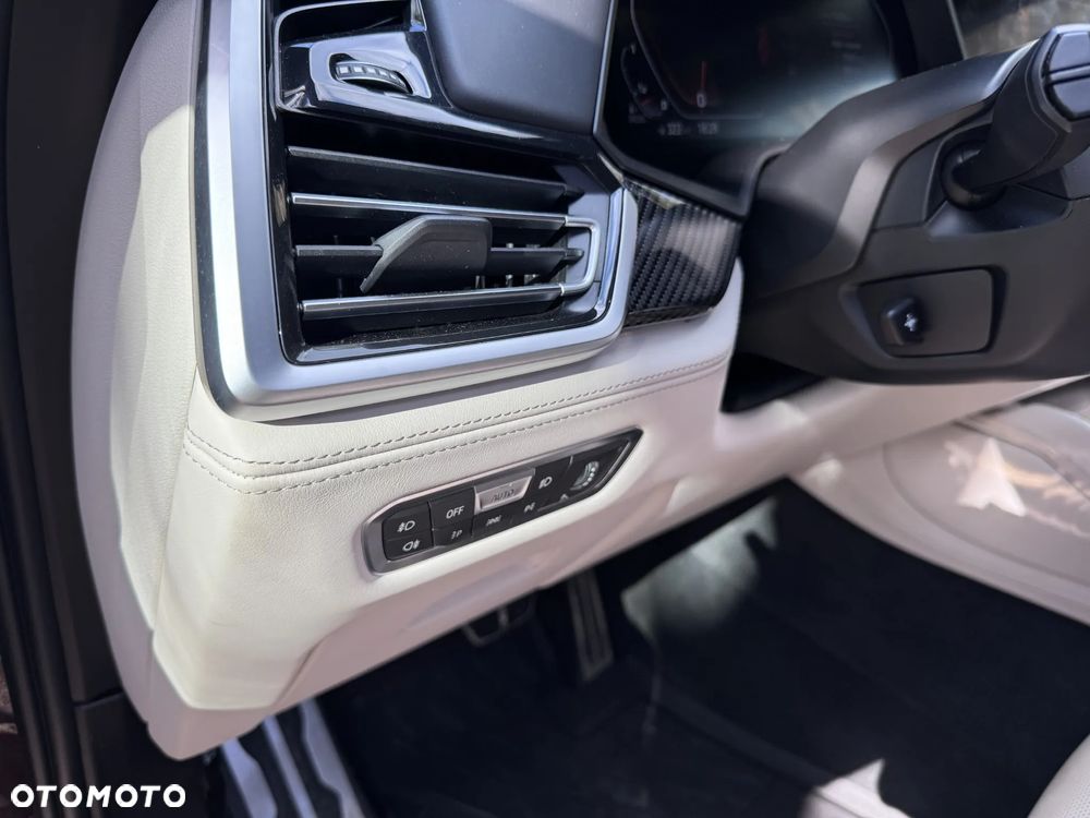 BMW X6M - 12
