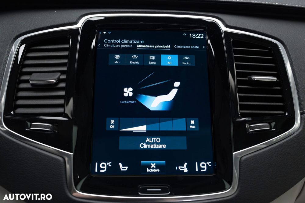 Volvo XC 90 - 23