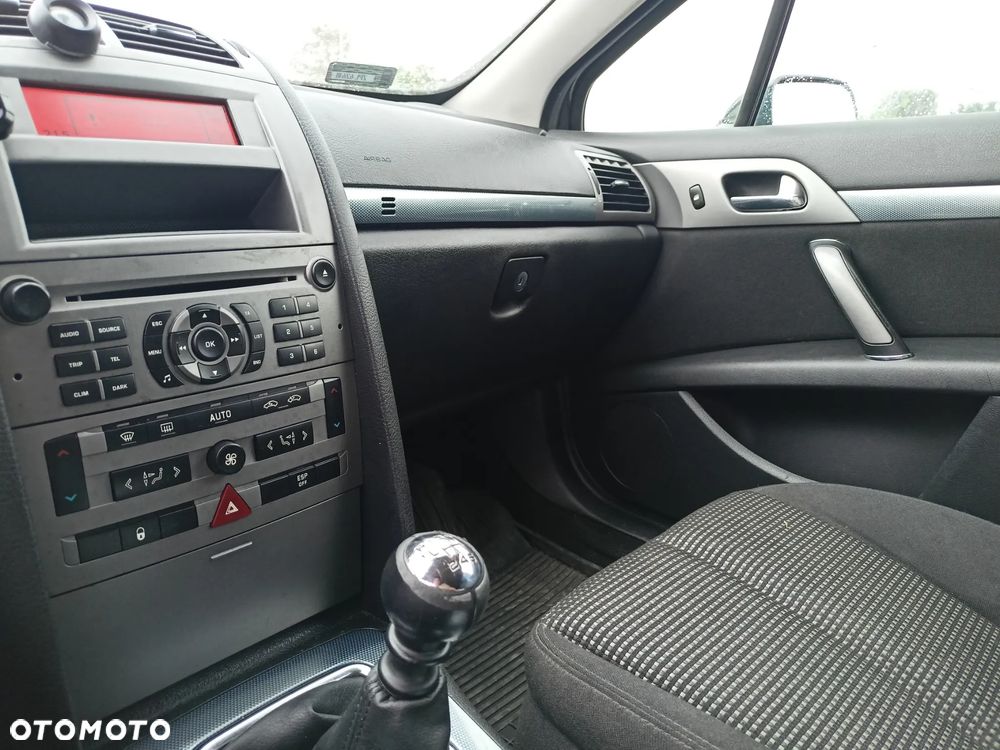 Peugeot 407 - 11