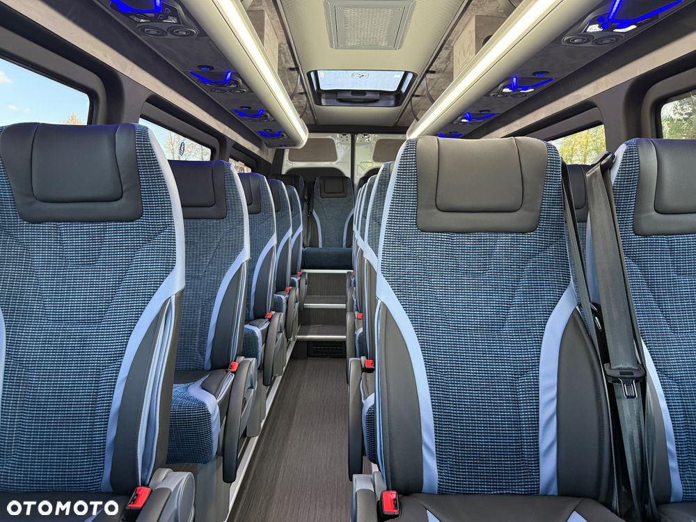 Mercedes-Benz Sprinter 519 - 22