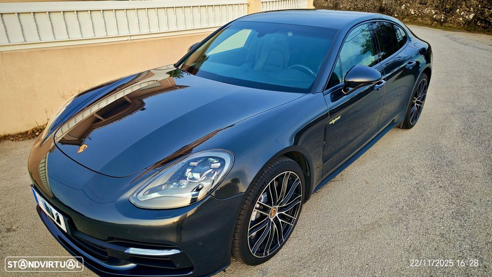 Porsche Panamera 4 E-Hybrid - 27