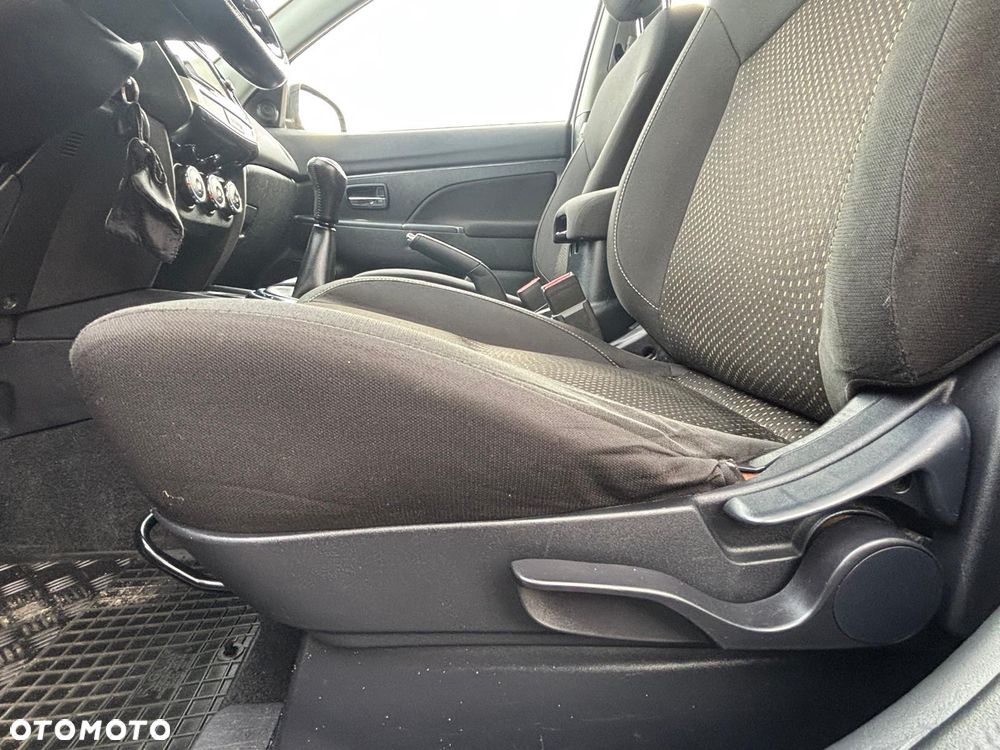 Mitsubishi ASX 1.6 Instyle - 28