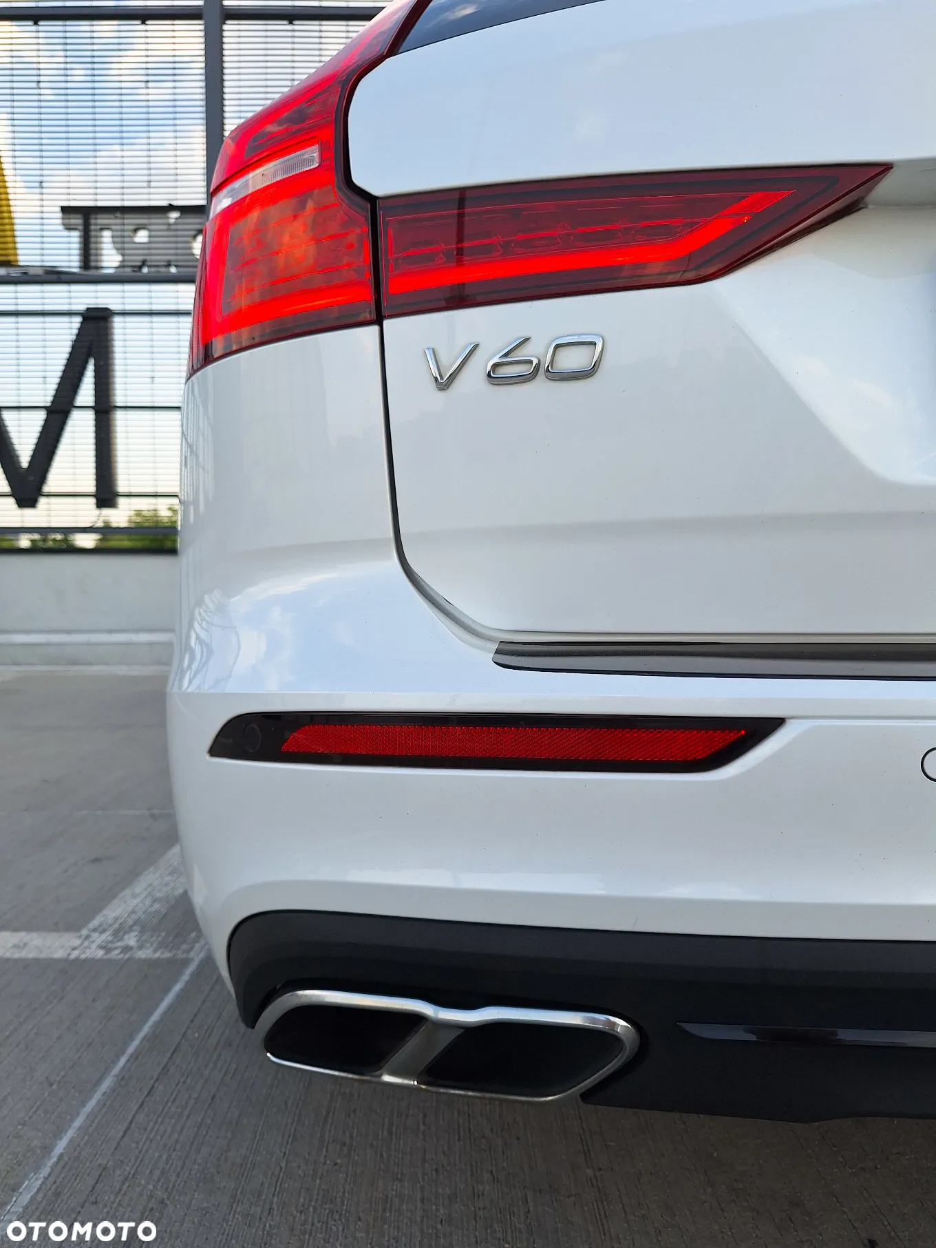 Volvo V60 D4 Momentum Pro - 14