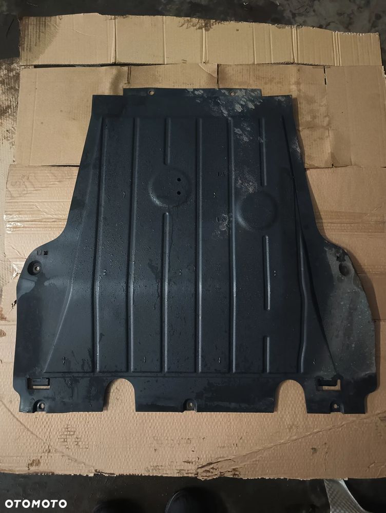 OSŁONA PŁYTA POD SILNIK 8200540585 RENAULT CAPTUR Renault Clio IV - 1