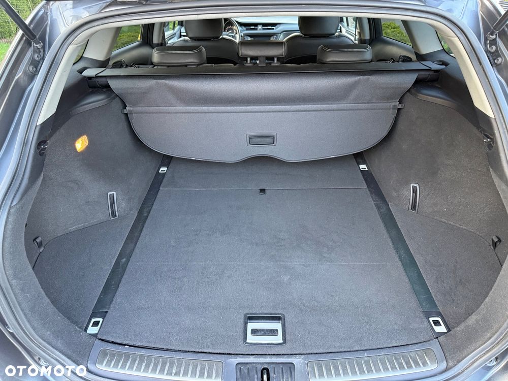 Toyota Avensis Touring Sports 1.8 Executive - 22