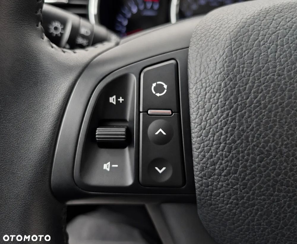 Kia Optima 2.0 L - 16