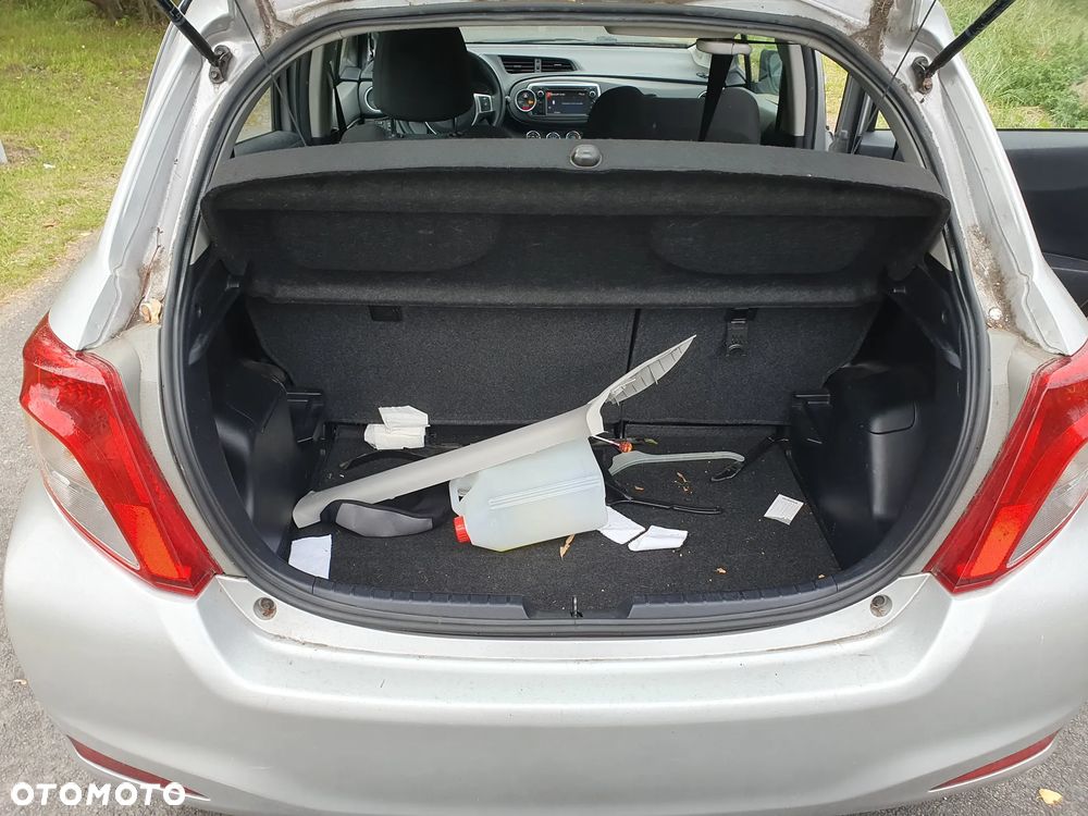 Toyota Yaris - 11