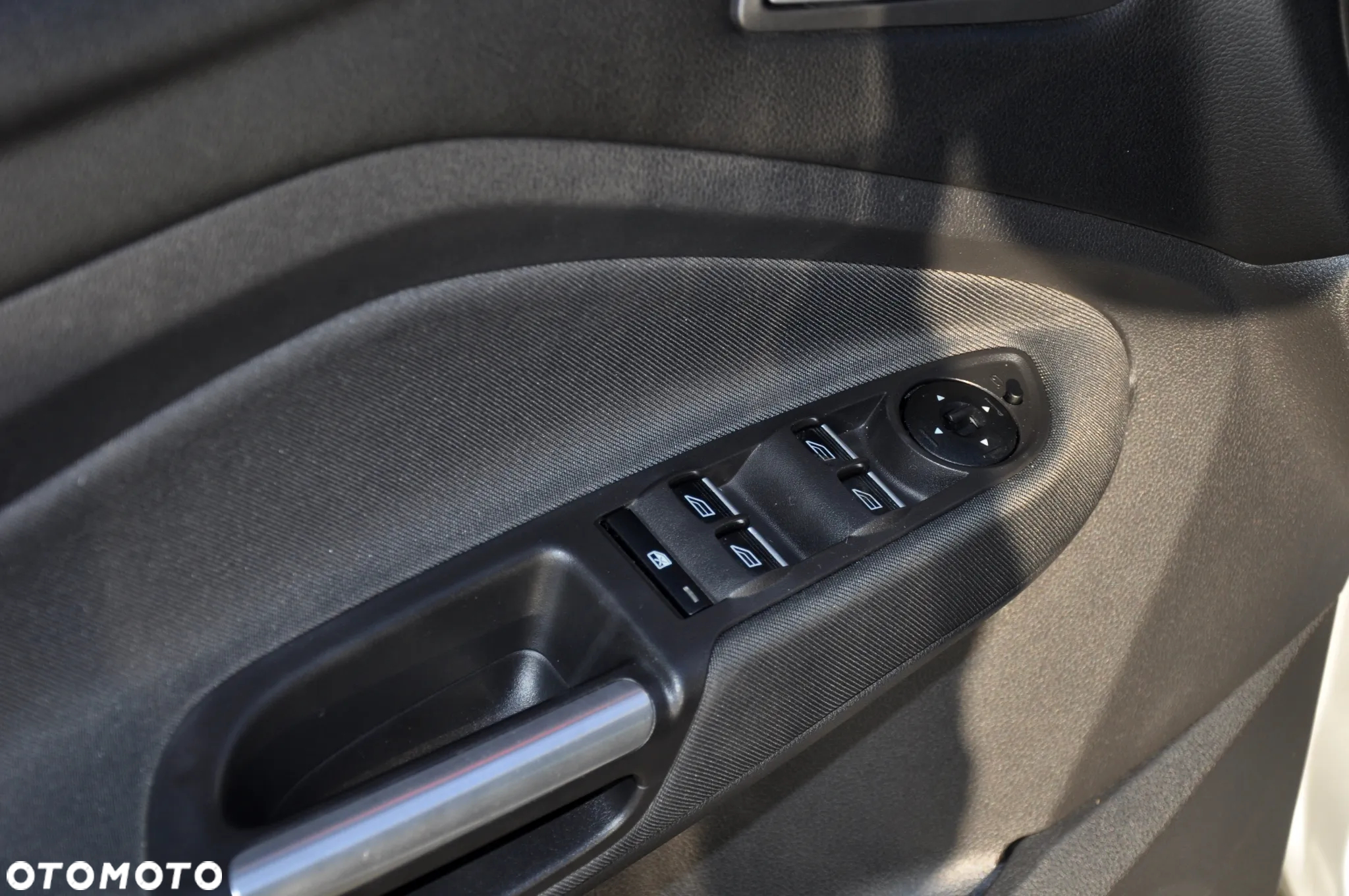 Ford C-MAX 1.0 EcoBoost Titanium ASS - 28