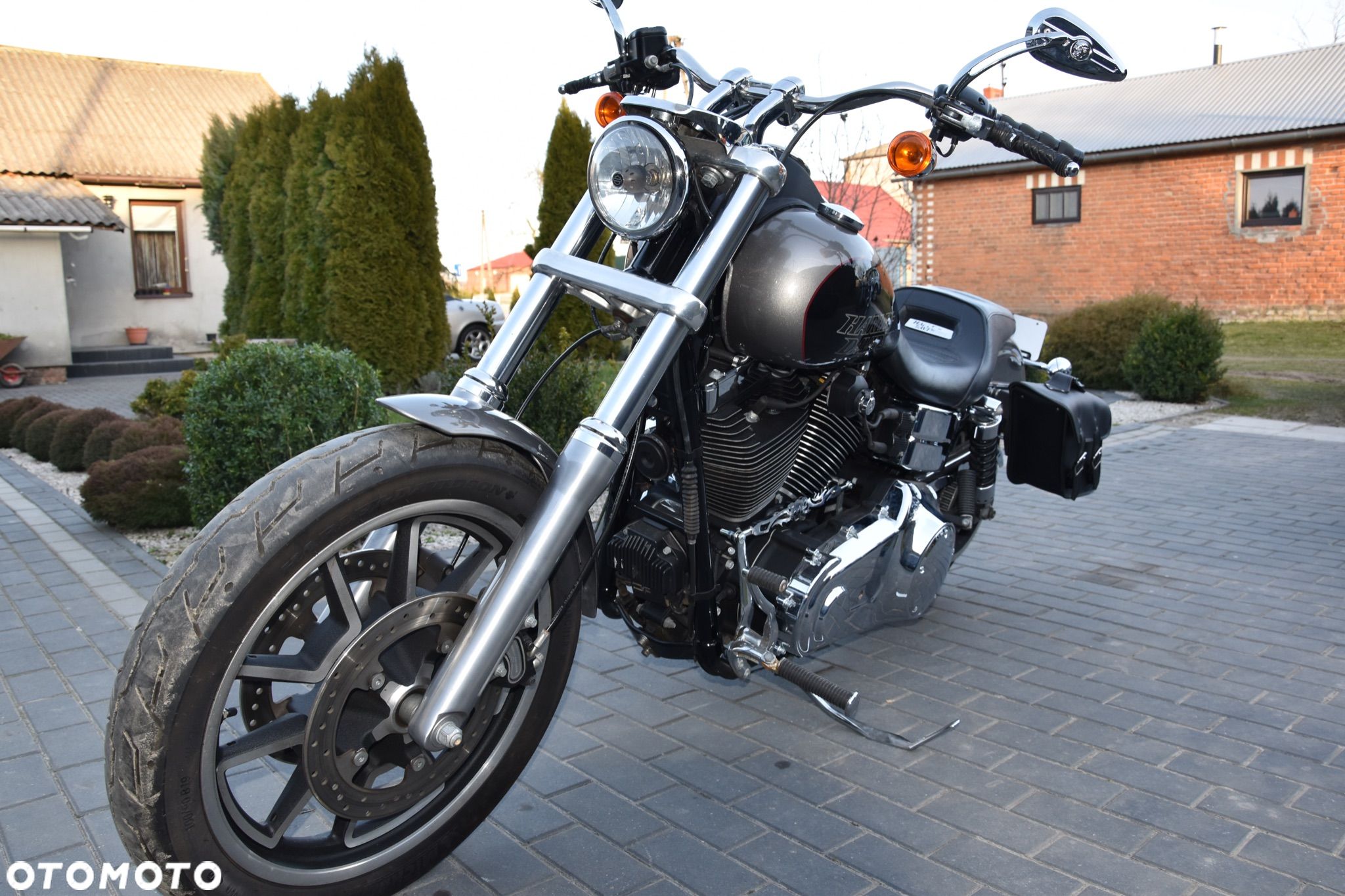 Harley-Davidson Dyna Low Rider - 1