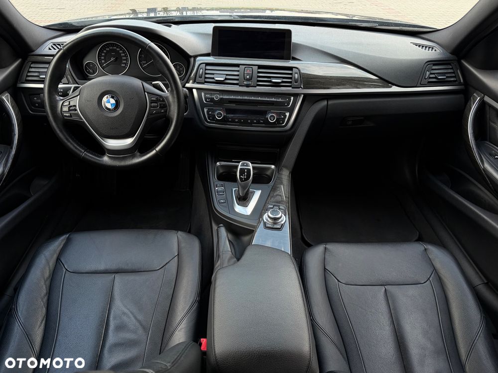 BMW Seria 3 328i Luxury Line - 19