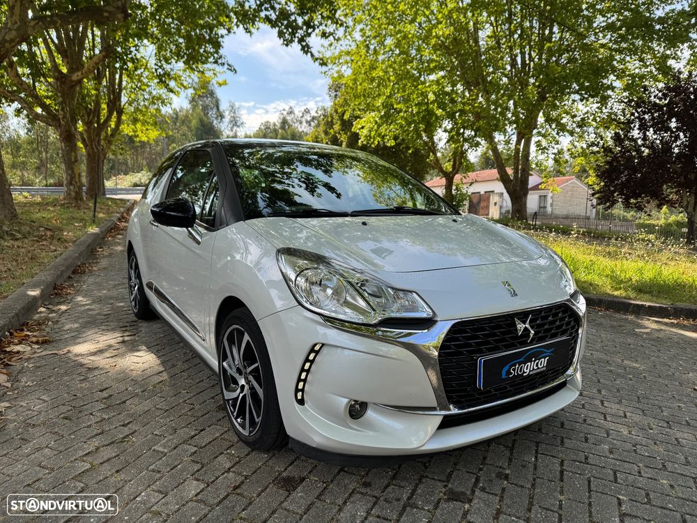 DS DS3 1.6 BlueHDi Black Lezard - 2