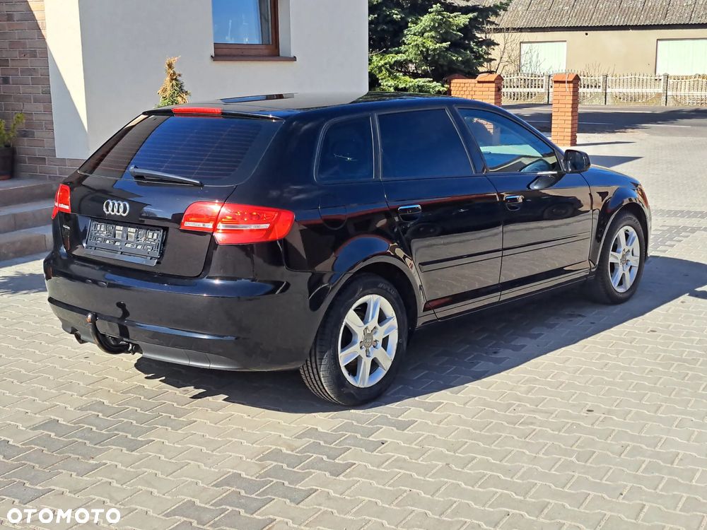 Audi A3 Sportback 1.6 Ambiente - 21