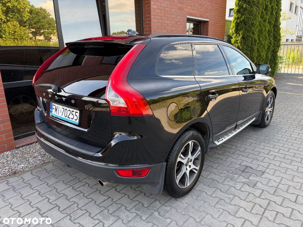 Volvo XC 60 D5 AWD Momentum - 3