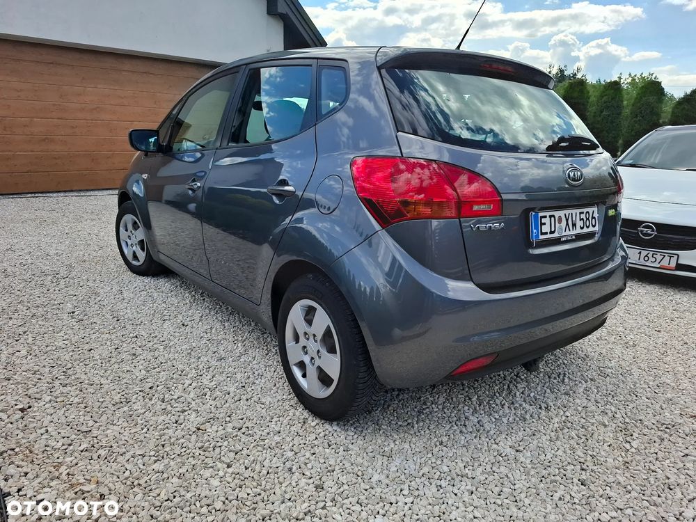 Kia Venga 1.4 CVVT Attract - 13