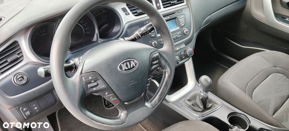 Kia Ceed - 14
