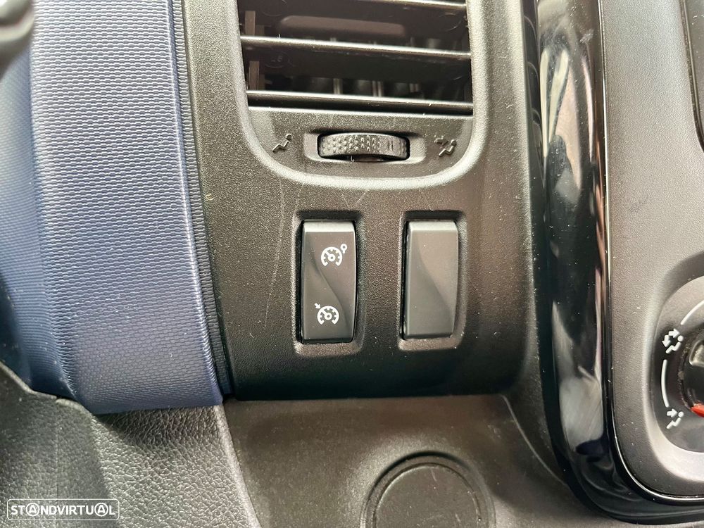Opel Vivaro 1.6 CDTI BITURBO Cabine dupla 5 lugares versão longa - 42