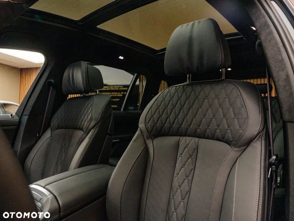 BMW X7 M60i xDrive - 12