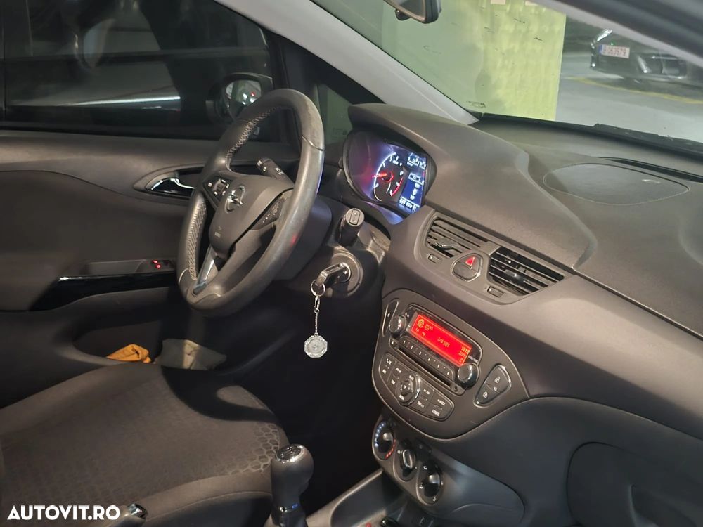 Opel Corsa 1.4 ECOTEC Selection - 4