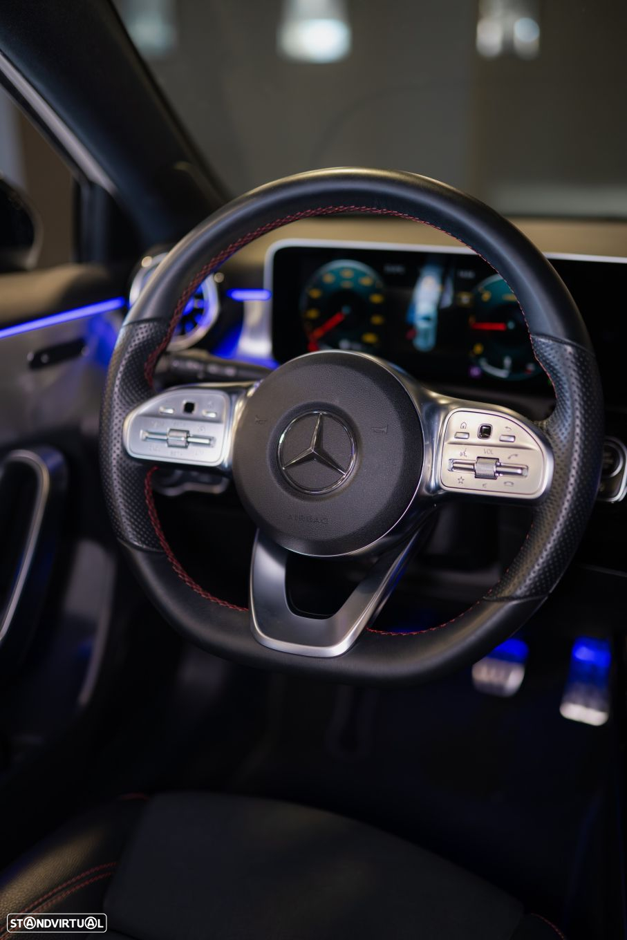 Mercedes-Benz A 180 d AMG Line - 33