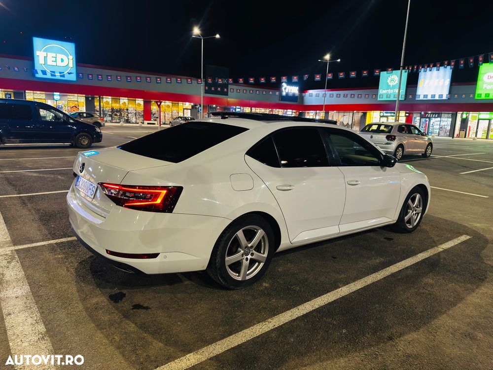 Skoda Superb 2.0 TDI DSG Laurin & Klement - 7