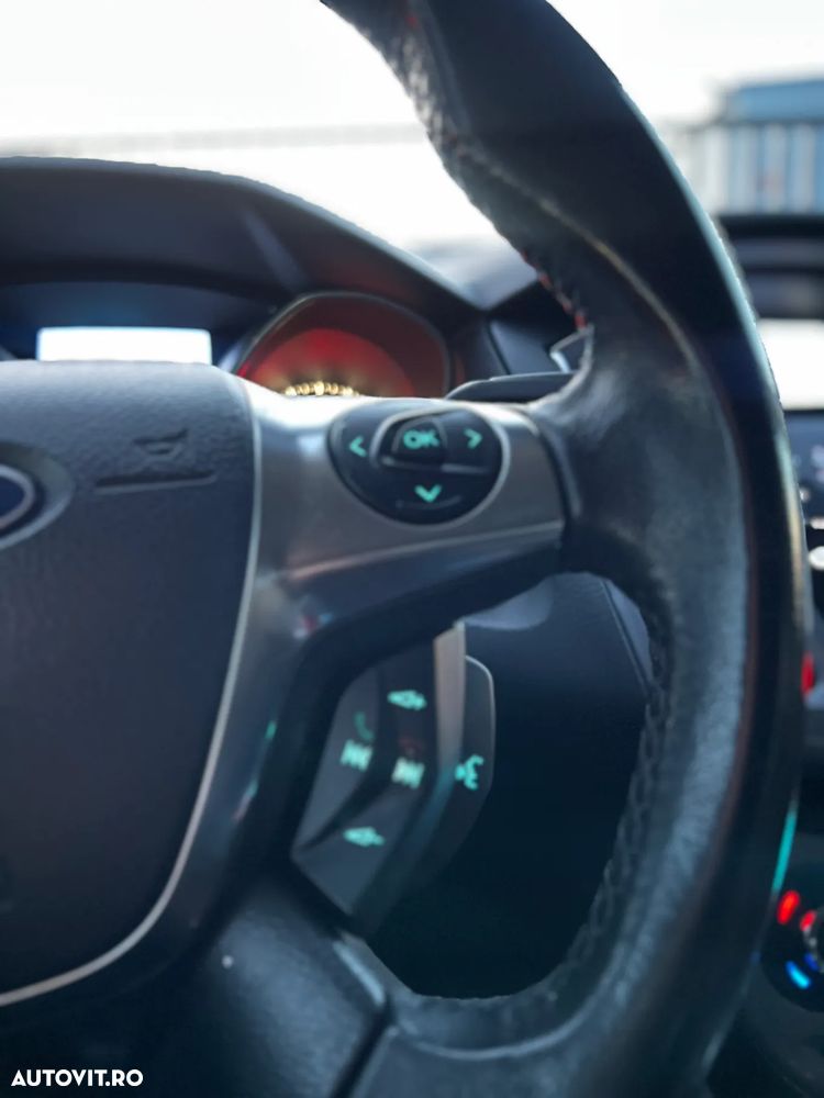 Ford Focus 2.0 TDCI DPF Titanium - 15