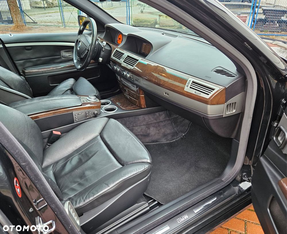 BMW Seria 7 730d - 24