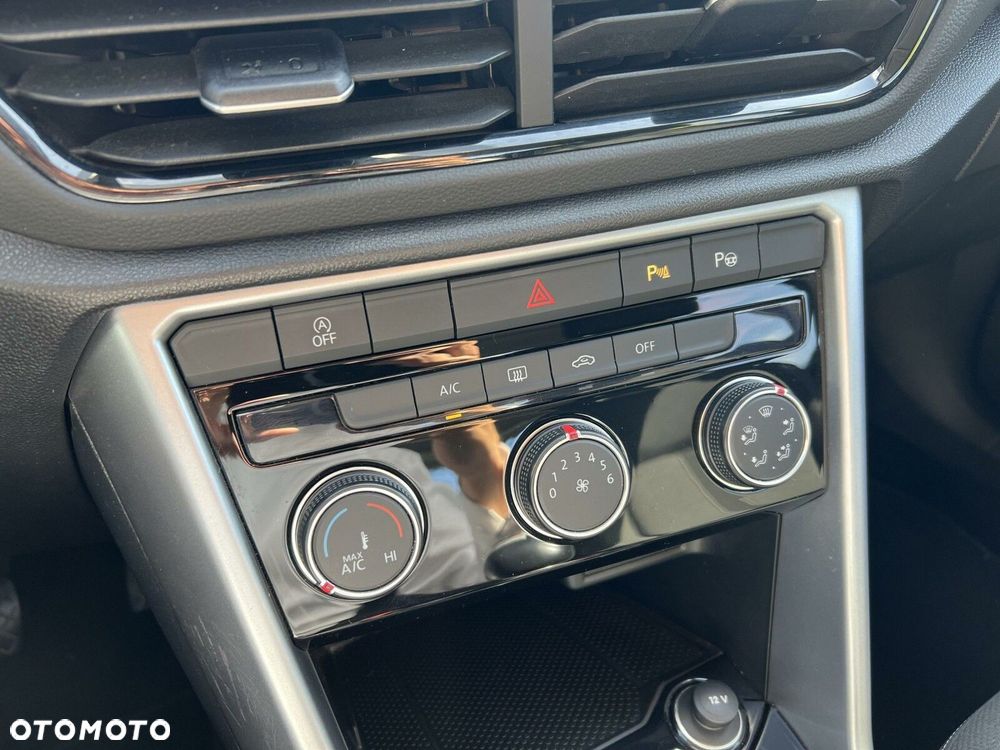 Volkswagen T-Roc 1.5 TSI Life - 29
