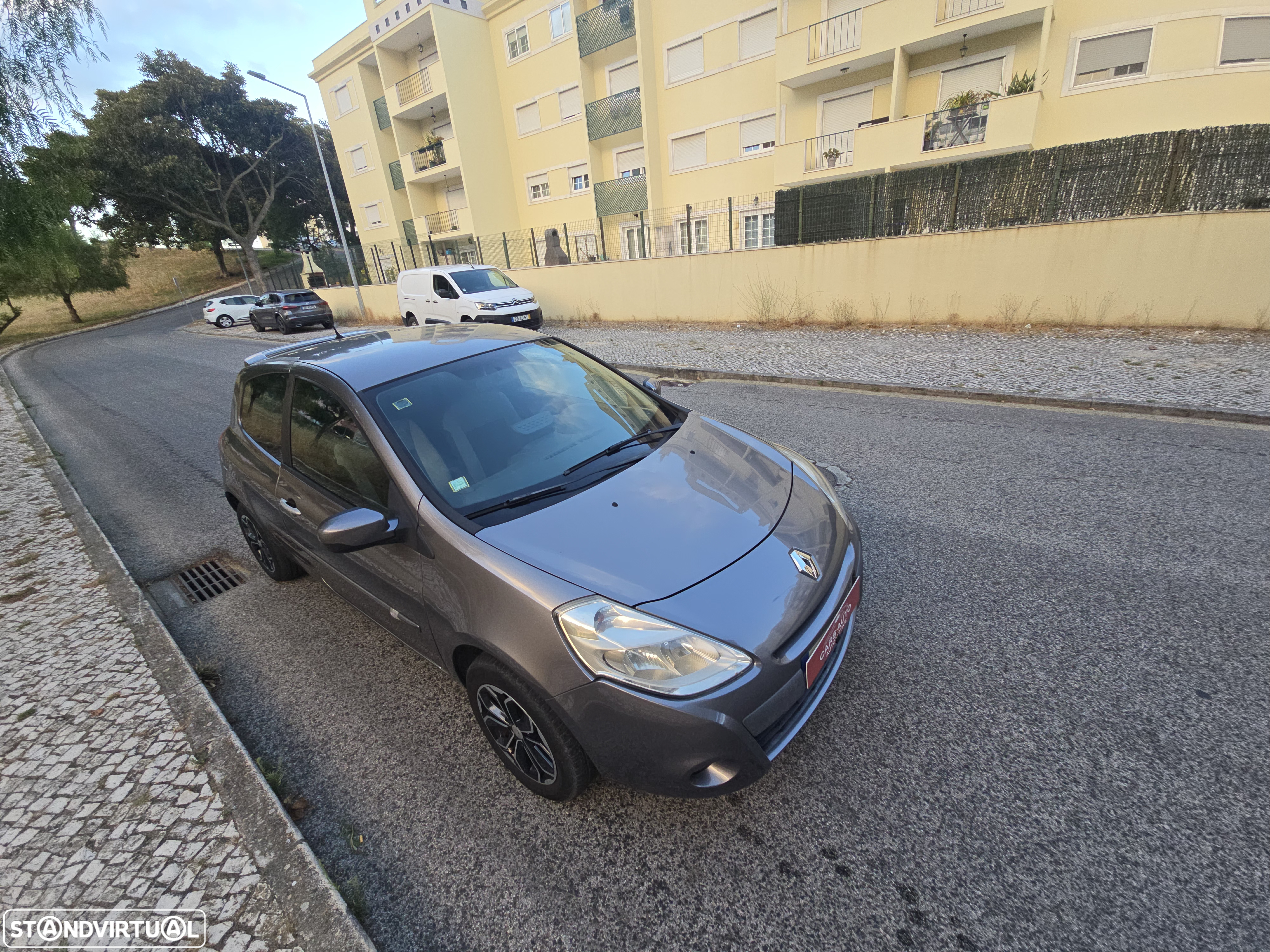 Renault Clio 1.2 16V GT - 31