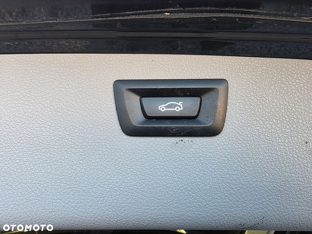BMW Seria 3 320d Blue Performance Luxury Line - 23