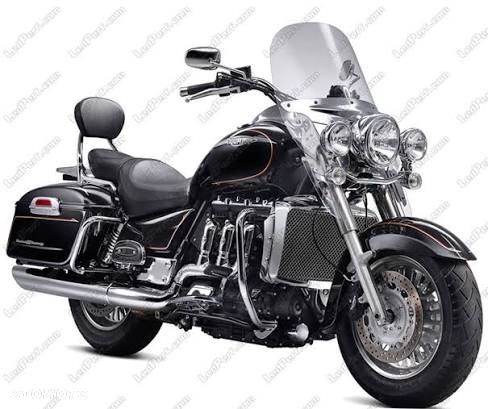 TRIUMPH ROCKET 2300 reflektor lampa czasza owiewka wypełnienie licznik błotnik kierownica lusterko manetka felga tarcza zacisk pompa zawieszenie silnik moduł regulator zbiornik siedzenie set podnóżek stelaż stopka chłodnica tłumik - 1