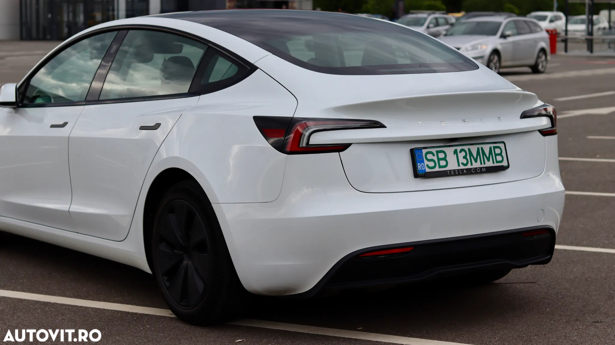 Tesla Model 3 RWD - 8