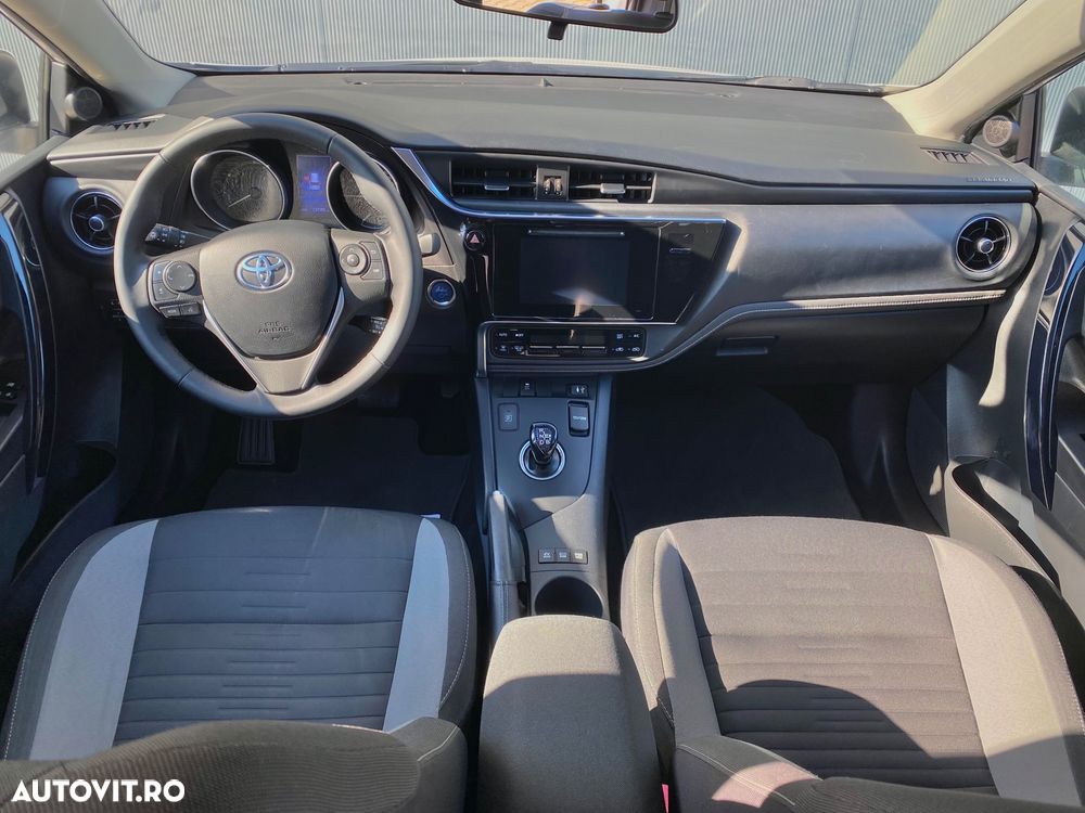 Toyota Auris 1.8 L VVT-i Sol+ - 6