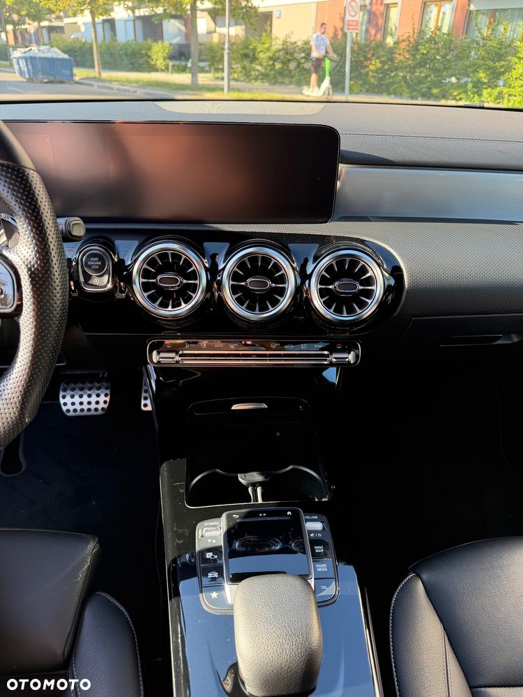 Mercedes-Benz CLA 220 d 4-Matic AMG Line 8G-DCT - 14